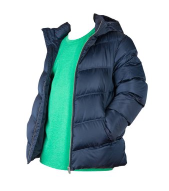 Koyu mavi ceketli ve beyaz arka planda yeşil tişörtlü erkekler. modaya uygun günlük kıyafetler.