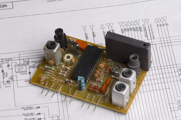 Elektronische circuit bord als achtergrond — Stockfoto