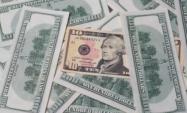 Hamilton na stos banknotów jako tło — Zdjęcie stockowe