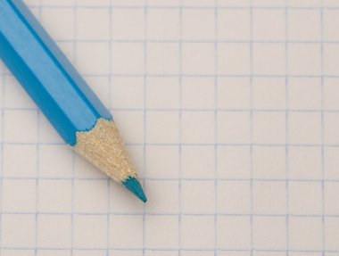 Kalem saf beyaz arkaplanda izole edildi