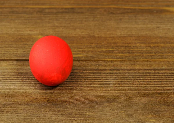 Easter eggs on a wooden table. — Stock Photo, Image