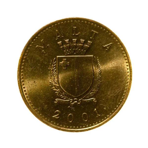 Monedas de metal un centavo Malta aislado sobre fondo blanco —  Fotos de Stock