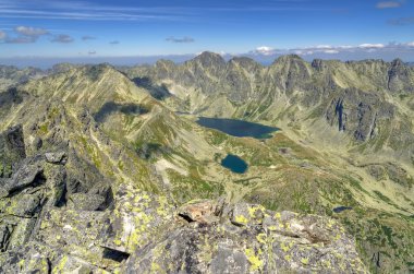 Yaz dağı manzarası. 