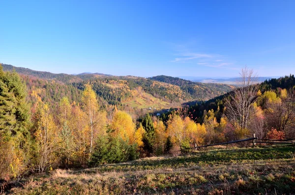 Осенний горный пейзаж . — стоковое фото