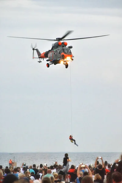 Warm Luftfahrtschau Gdynia 2019 Pokaz Ratownictwa Morskiego — Stockfoto