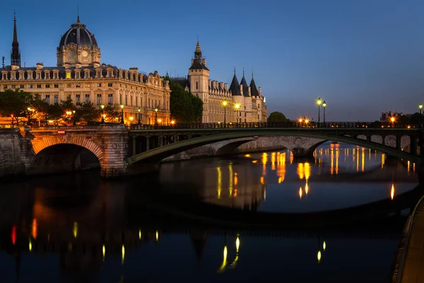 Tájkép Kék Óra Reggel Conciergerie Párizsban Franciaországban — Stock Fotó