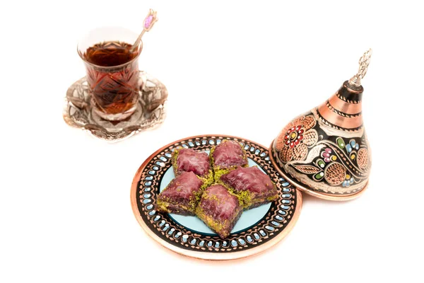 Penutup Hidangan Penutup Tradisional Turki Baklava Violet Baklava Diisolasi Dengan — Stok Foto