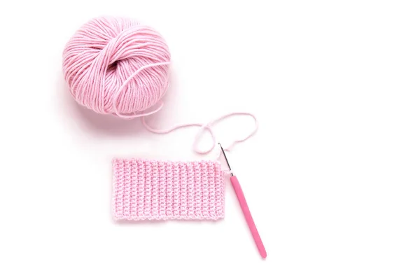 Шар Розовой Вязальной Пряжи Вязание Вязания Вязания Вязанием Вязания Белом — стоковое фото