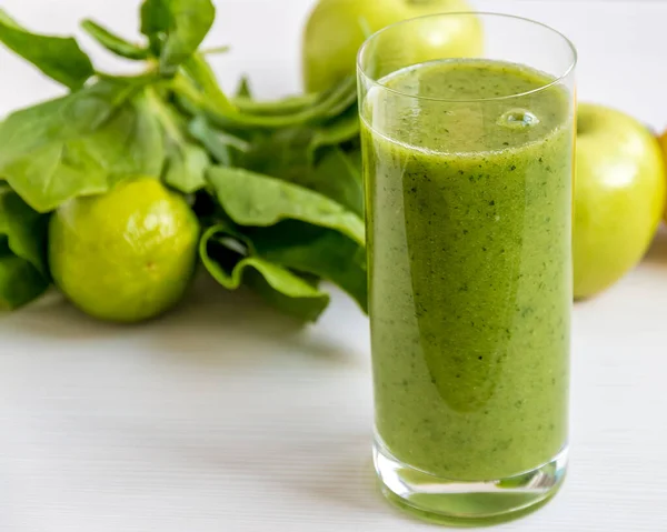 Grüner Smoothie Konzept Für Gesunde Ernährung — Stockfoto