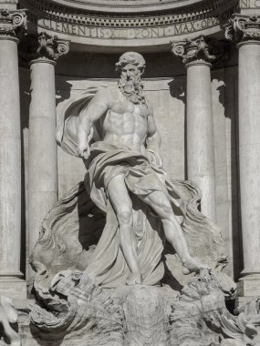 Roma, İtalya Trevi Çeşmesi Neptune'de heykeli