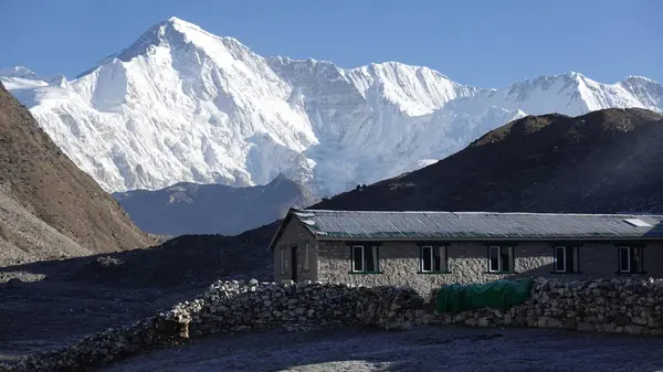 Everest Etrafındaki Nepal Deki Dağlarda Ana Kampta Bir — Stok fotoğraf