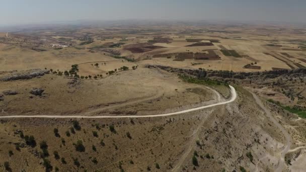 Lungo sentiero su una collina in Turchia. — Video Stock