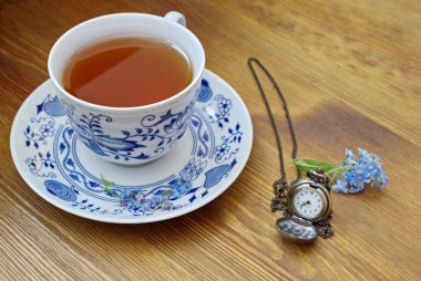 Eski Çin çay bardağı buket unut beni fakirler