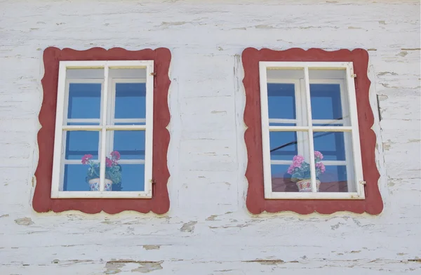 Painted windows of traditional wooden house, Liptov, Slovakia — Stock Photo, Image