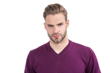 Yüzüne hakim ol. Tıraşsız bir adam beyazda izole edilmiş. Erkek cilt bakımı. Erkek derisi kozmetiği. Tıraş ürünleri. Sakal bakımı. Cilt rutini.