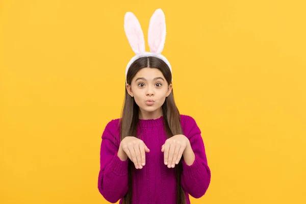 Carino Pasqua Giovanissima Ragazza Divertente Coniglietto Orecchie Felice Pasqua — Foto Stock