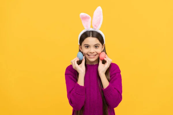 Fröhliche Teenie Mädchen Tragen Hasenohren Frohe Ostern Kinderglück Kinder Hasenkostüm — Stockfoto