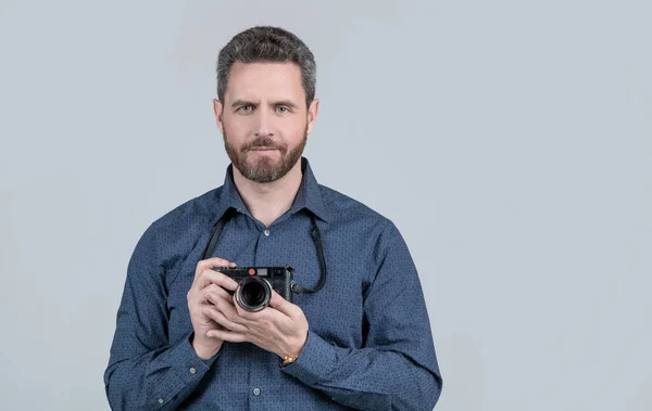 Life Well Captured Bearded Man Hold Photo Camera Photographic Equipment — Fotografia de Stock