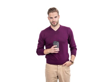 Gurme kahve yaşam tarzının tadını çıkar. Yakışıklı adam, kullan-at bardağı tut. Sağlıklı bir yaşam tarzı. Kahve tüketimi alışkanlığı. Sabahları lezzet ve aromayla doldur..