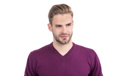 Görünüşün çok moda. Beyaz tenli yakışıklı adam. Erkekler tımar ediliyor. Salon cilt bakımı ve saç bakımı. Moda berber dükkanı. Tarz sahibi erkeklik. Görünüşünü önemsiyorum..