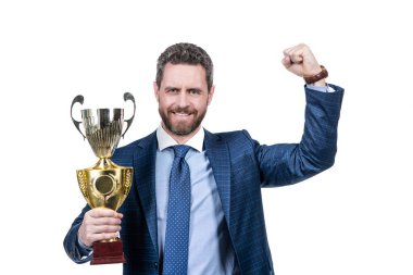 Ödül kutlamak için yaratıldı. Mutlu yönetmen altın kupayı tutar. İş başarısı ödülü. Başarıyı kutluyoruz. Ödül ve prestij. Ödül var..