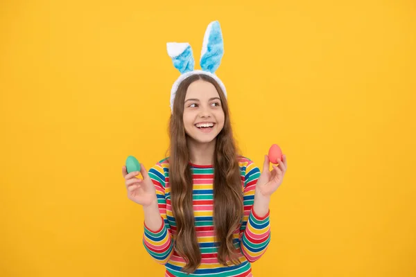 Saluti Festa Felice Ragazza Adolescente Indossare Orecchie Coniglio Buona Pasqua — Foto Stock