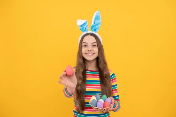 Heureux Pâques Adolescent Fille Dans Lapin Lapin Oreilles Tenant Des — Photo