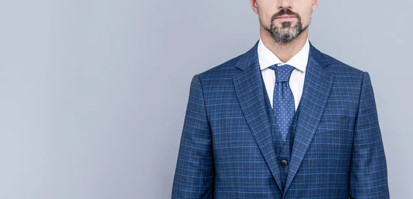 プロのクロップドCeo フォーマルウェアの実業家コピースペース ビジネスの成功だ ビジネススーツの成功した男 起業家や経営者 男性の公式ファッション — ストック写真