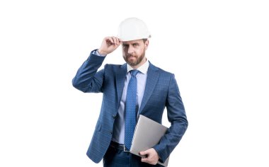 Mimar proje üzerinde çalışıyor. Hardhat Holding Bilgisayar 'ın baş mühendisi. Olgun CEO beyazda izole edildi. Güvenlik işi. Veri koruması. İnternet güvenliği. Dizüstü bilgisayarlı iş adamı.