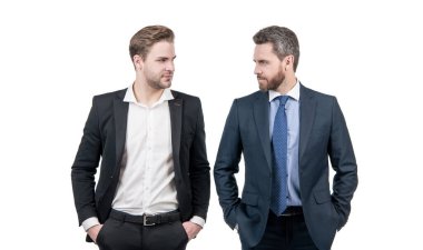 İş adamı gibi giyinmiş işadamları liderlik için rekabet halindedirler..