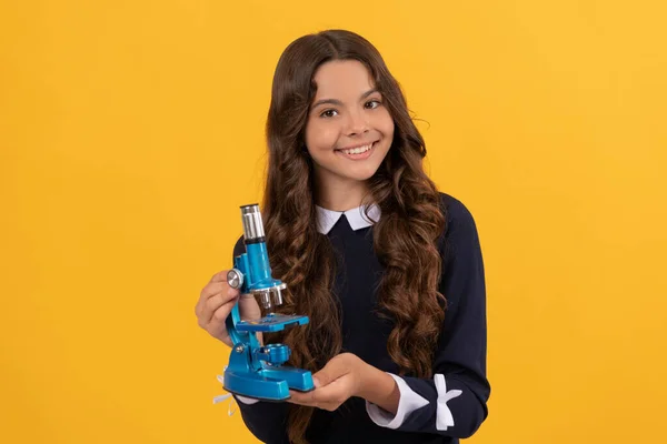 Terug naar school. studie biologie, scheikunde laboratorium. onderwijs in onderzoek. — Stockfoto