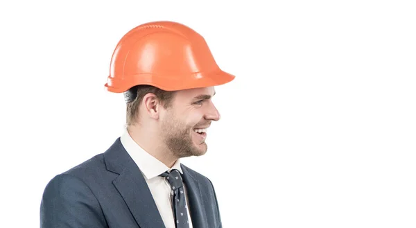 Mühendislikle ilgili. Şapkalı mutlu mühendis. Bina ustası yan yüz. İnşaat mühendisliği — Stok fotoğraf