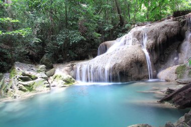Tayland Ulusal Parkı 'ndaki Şelaleler