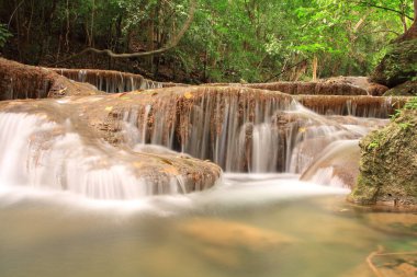Tayland Ulusal Parkı 'ndaki Şelaleler