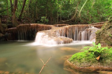 Tayland Ulusal Parkı 'ndaki Şelaleler