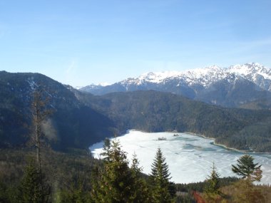 Almanya'da Fussen giden yol