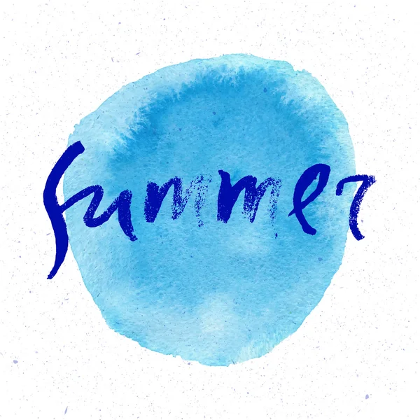 Affiche de design typographique moderne et élégant. Texte lettré à la main "Summer" sur fond de coup de pinceau bleu fluo . — Image vectorielle