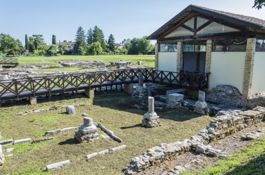 Bina kalıntıları dili