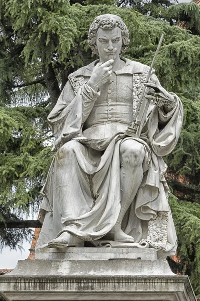 Statue de Torricelli, inventeur du baromètre — Photo