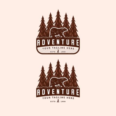 Macera Vintage Logo Vektör İllüstrasyon Tasarımı. El Çizimi Açık Hava Logo Şablonu Tasarımı. Eski Vintage Outdoor Macera Logosu. Vahşi Yaşam Vintage Illustration Logo Tasarımı.