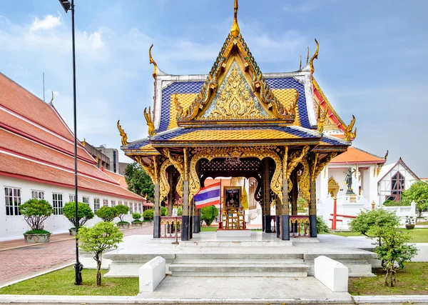 Klassisk thailändsk arkitektur i nationella Museum i Bangkok, Thailand — Stockfoto