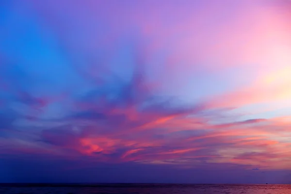 Coucher de soleil tropical coloré en Thaïlande — Photo