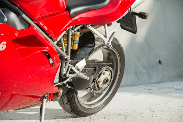 Red Ducati 996s motocicleta — Fotografia de Stock