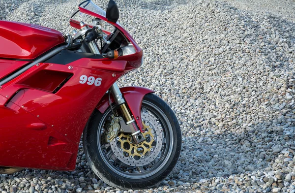 Rote Dukati Motorrad Frontansicht — Stockfoto