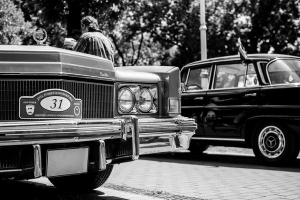 Subotica,Serbia -July 05,2015. XVII Oldtimer gathering Subotica 2015. Various cars and motorcycles. Cadillac Eldorado from 1971. Selective focus. — 图库照片