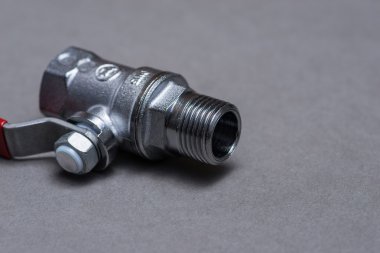 Su vanası Grey Kırmızı saplı