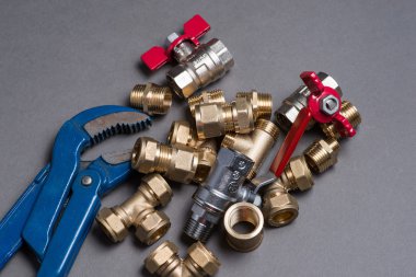 Çeşitli sıhhi tesisat armatürleri Grey ile ayarlanabilir anahtarı