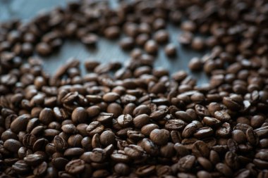 kavrulmuş kahve çekirdeği eski ahşap tablo