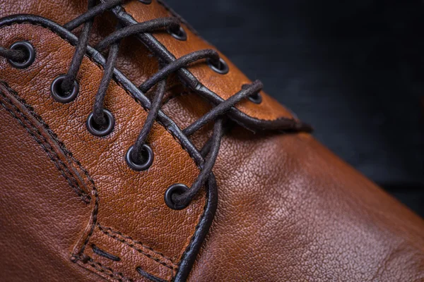 Een paar mooie bruin lederen schoenen — Stockfoto