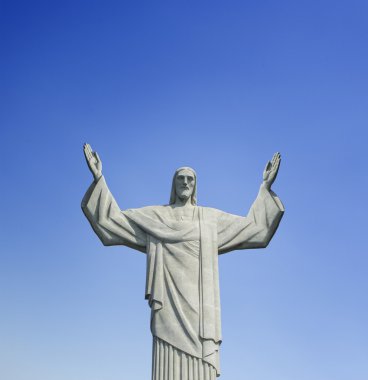 Rio 2016. İsa kurtarıcı, Rio de Janeiro Corcovado dağın zirvesinde. Eller havaya.